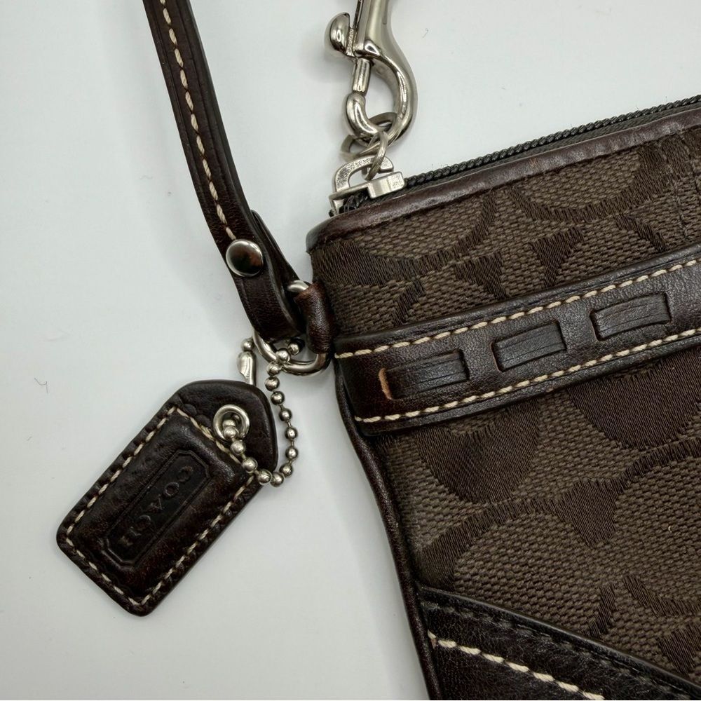 🐝 Coach Brown and Tan Monogram Wristlet Python Accent - Picture 4 of 9